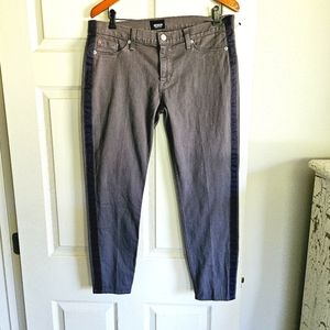 Hudson 32 Loulou *35x27.5" Excellent Condition